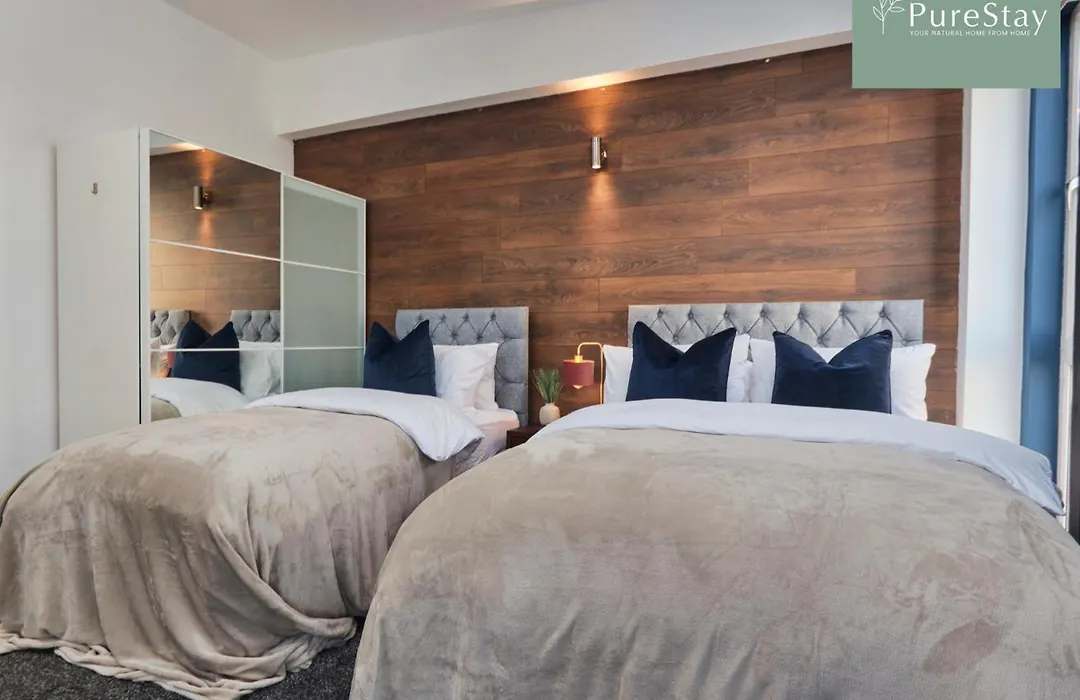 Fabulous Manchester House - 5 Beds Sleeps 8 - Free Parking - By Purestay-1